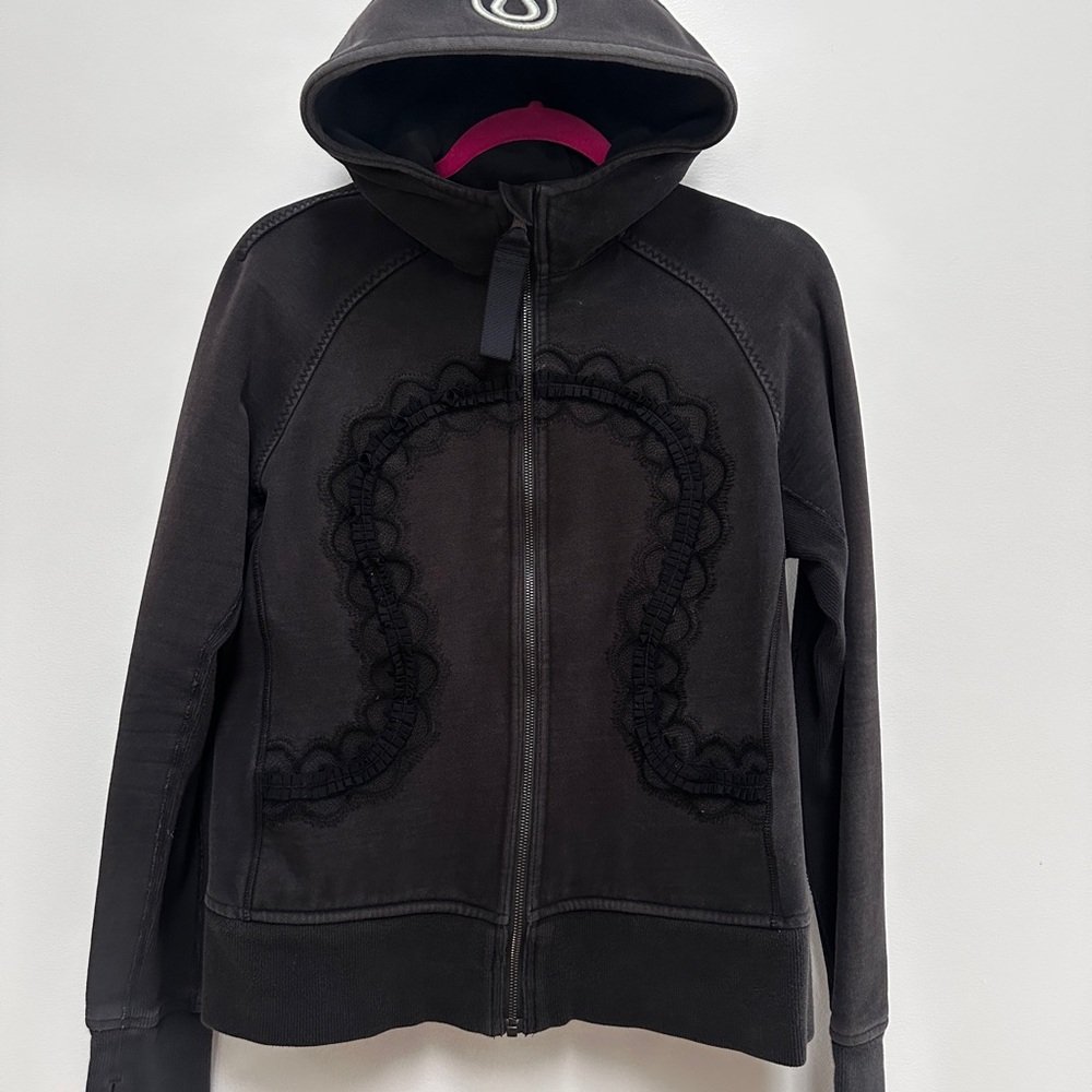 Lululemon Scuba Black Hooded Zip-Up Hoodie with Embroidered Details